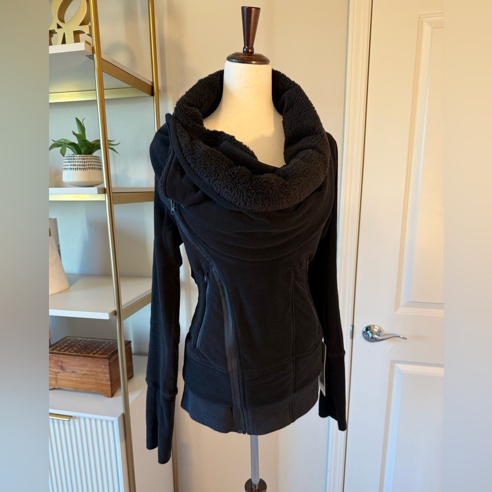 Lululemon Off the Mat Jacket